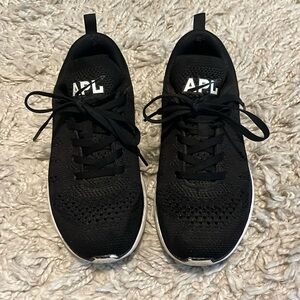 APL Techloom Pro propelium black sneakers